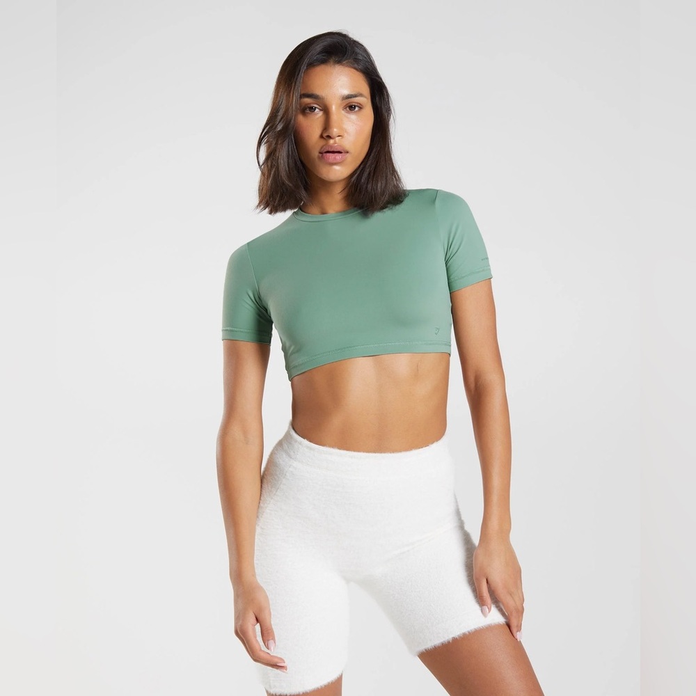 Gymshark x Whitney Short Sleeve Crop Top - Leaf Green